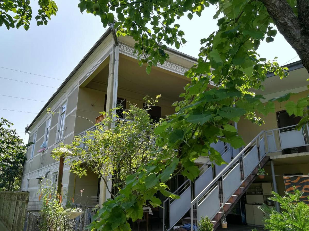 Guest House Of Givi Kobuleti Εξωτερικό φωτογραφία