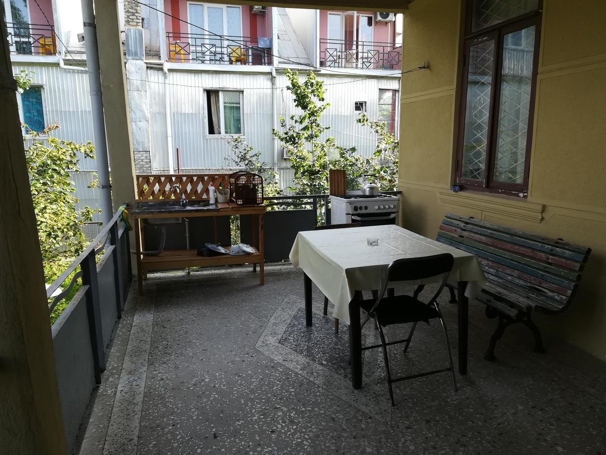 Guest House Of Givi Kobuleti Εξωτερικό φωτογραφία